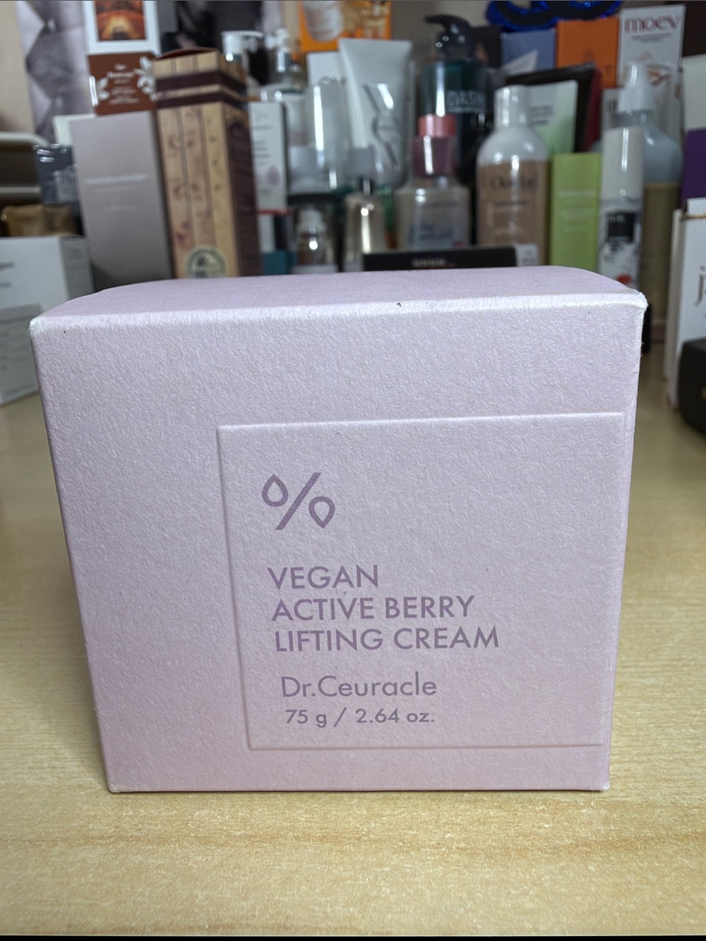 Dr. Ceuracle Vegan Active Berry Lifting Cream 75g
